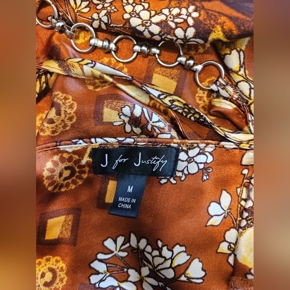 J is for Justify crop top floral pattern copper color baby tee fall cropped top - Picture 2 of 16